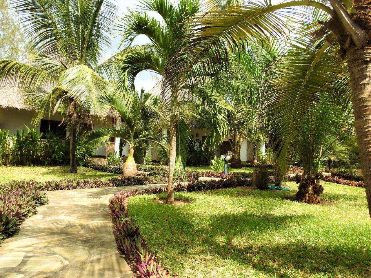 Sheba Cottages - Diani Beach Eksteriør bilde