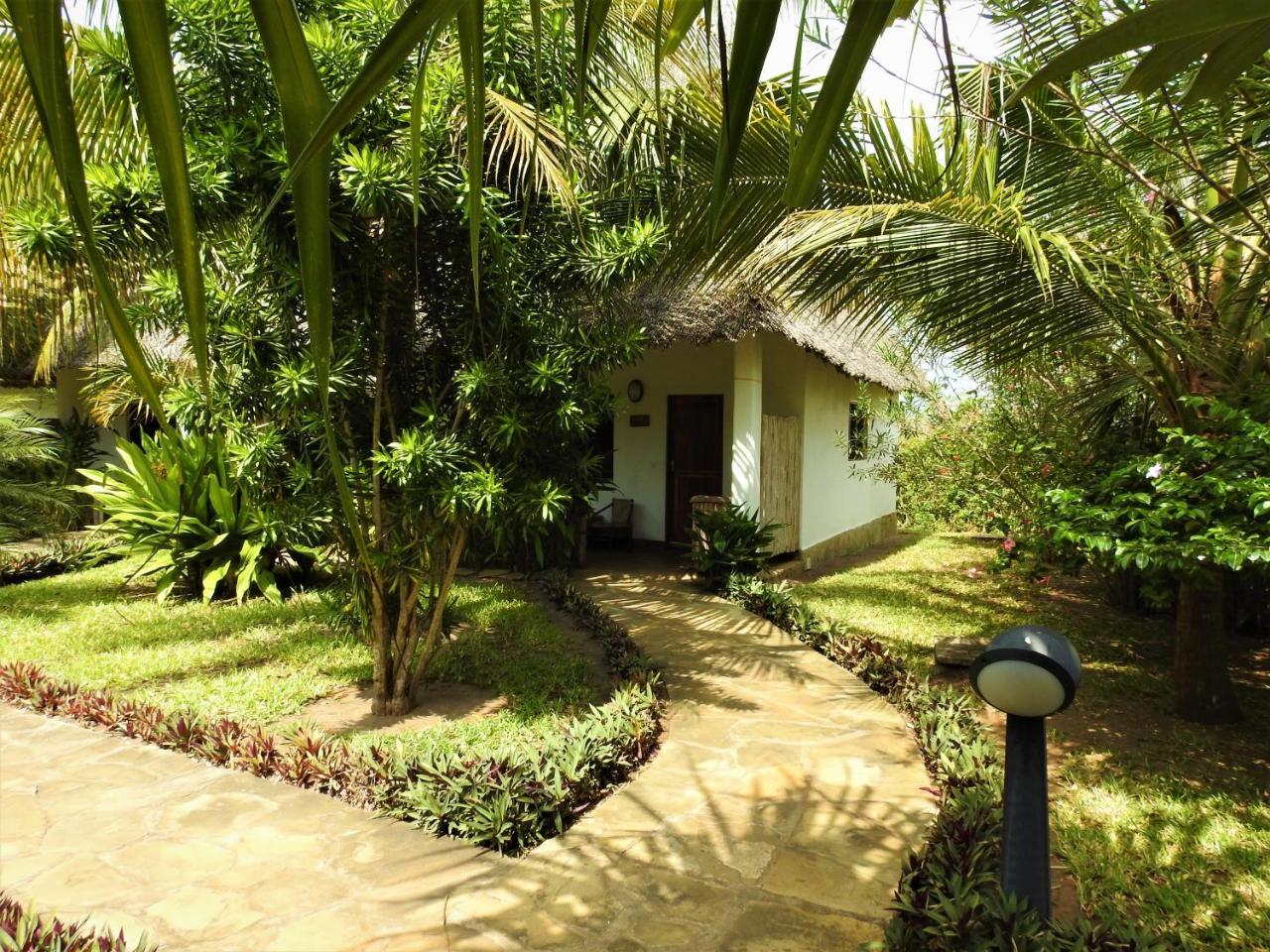 Sheba Cottages - Diani Beach Eksteriør bilde