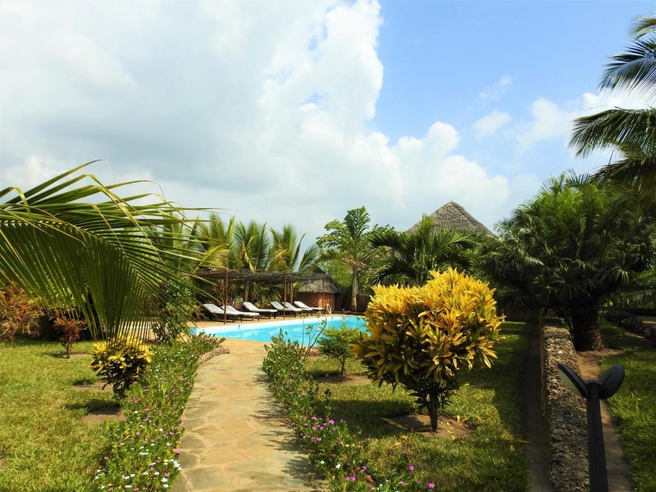 Sheba Cottages - Diani Beach Eksteriør bilde